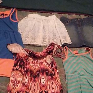 Five Pieces Of Girls Dresses And Two Skirts